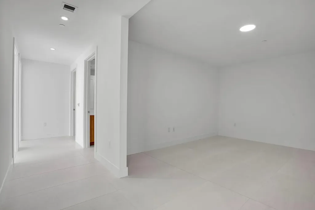 151 N Seabreeze Blv Fort Lauderdale FL 33304