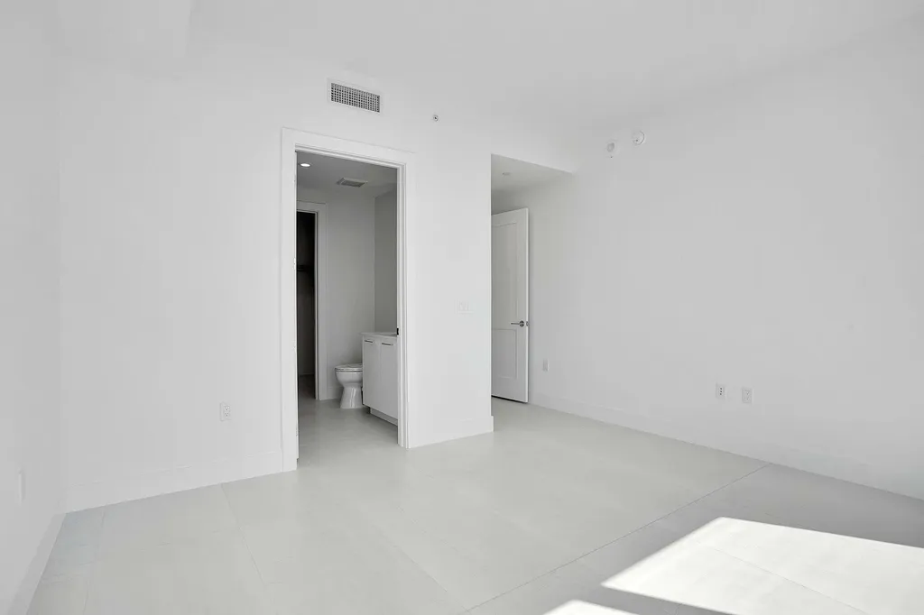 151 N Seabreeze Blv Fort Lauderdale FL 33304