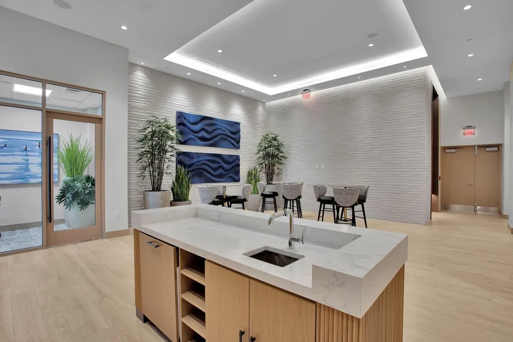 151 N Seabreeze Blv Fort Lauderdale FL 33304
