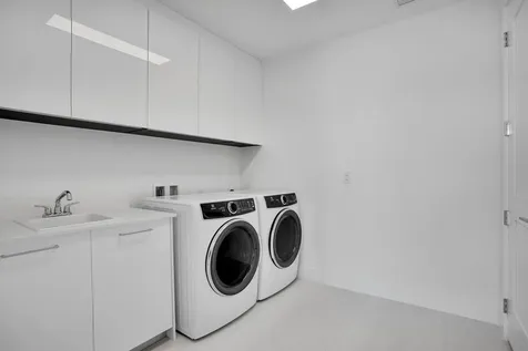 151 N Seabreeze Blv Fort Lauderdale FL 33304