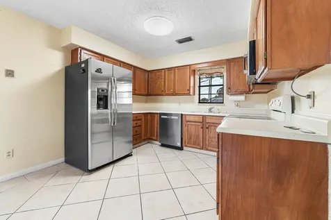 3122 SE 34th Avenue Okeechobee FL 34974