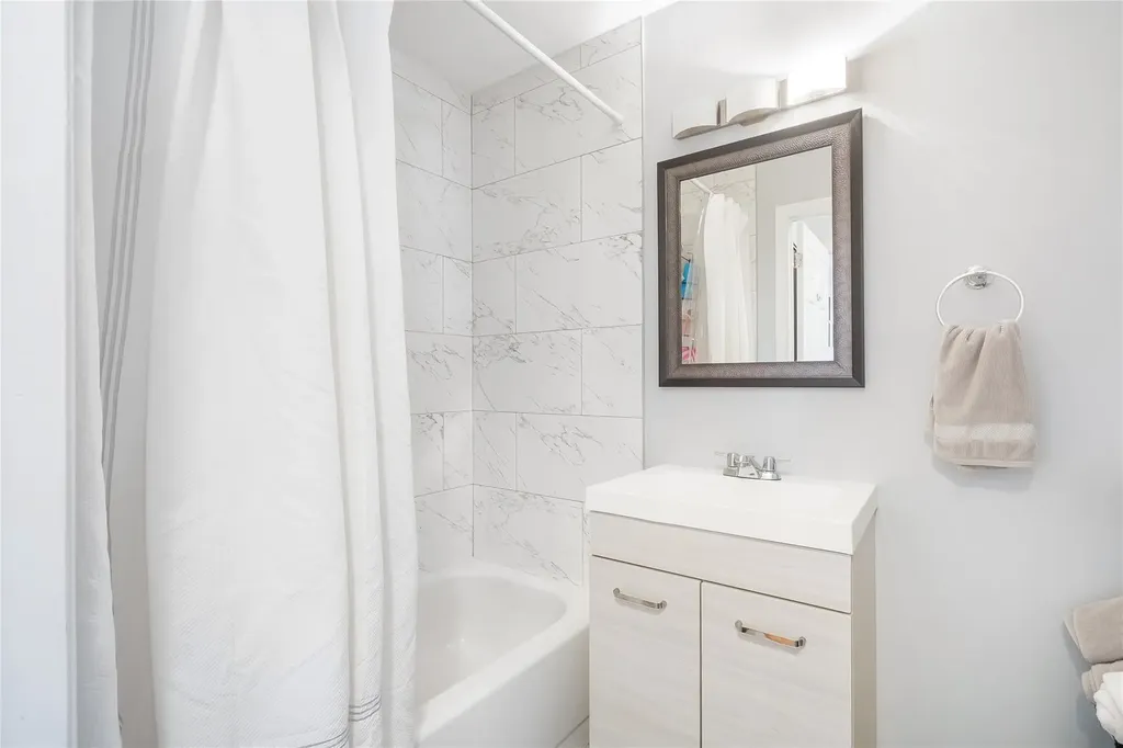 404 Republic Court Deerfield Beach FL 33442
