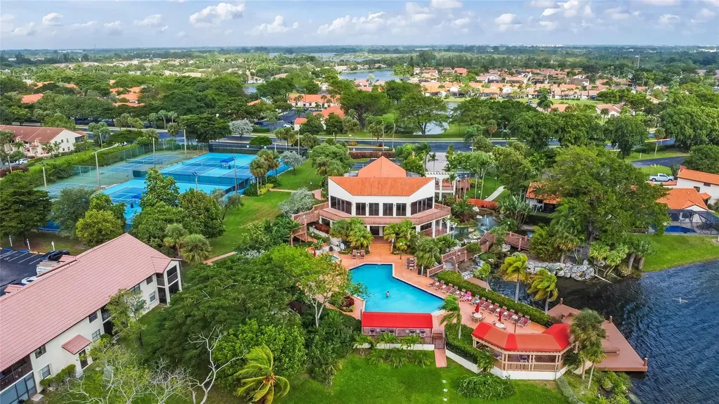 404 Republic Court Deerfield Beach FL 33442