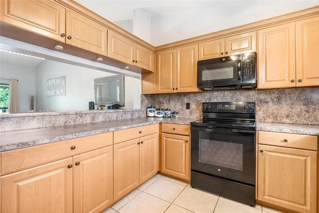 404 Republic Court Deerfield Beach FL 33442