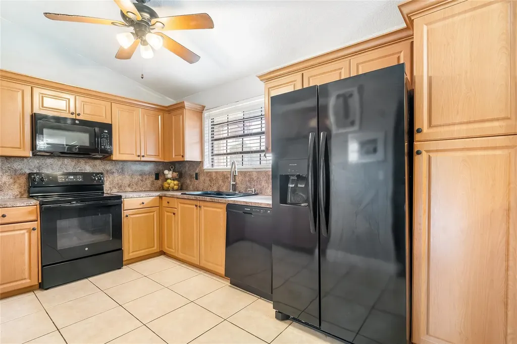 404 Republic Court Deerfield Beach FL 33442