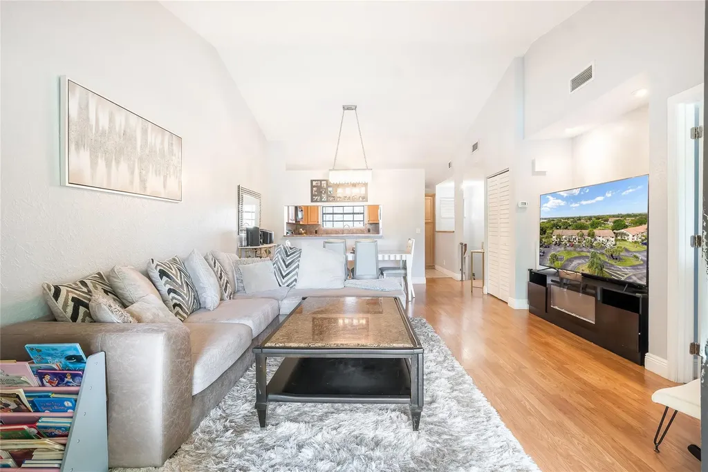 404 Republic Court Deerfield Beach FL 33442