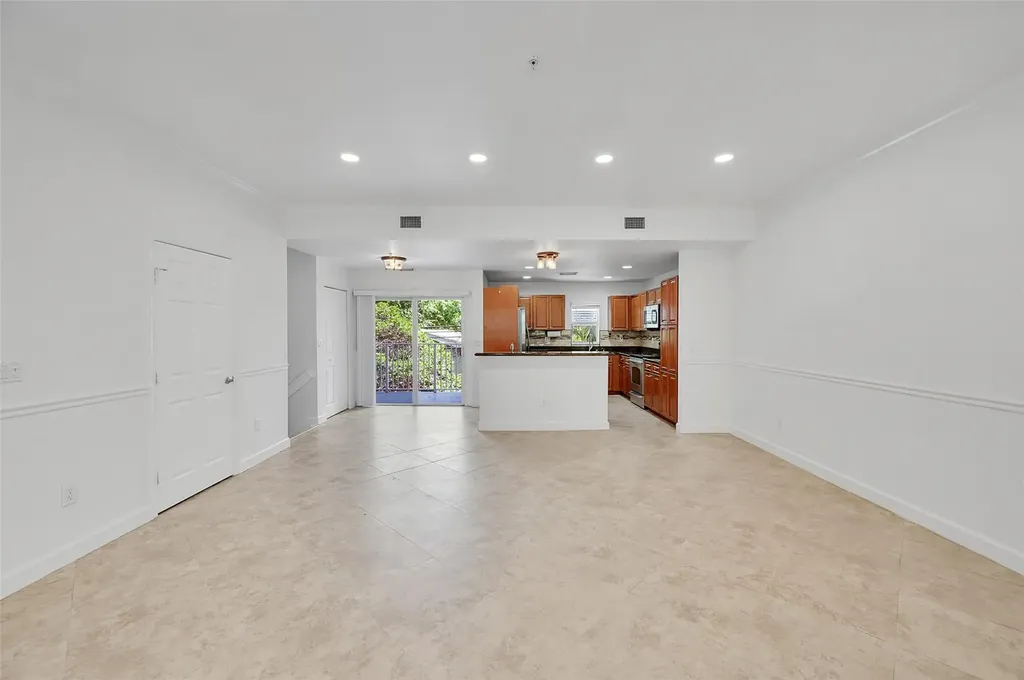 453 NE 1st Street Pompano Beach FL 33060