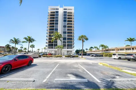 2017 S Ocean Drive Hallandale Beach FL 33009