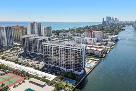 2017 S Ocean Drive Hallandale Beach FL 33009