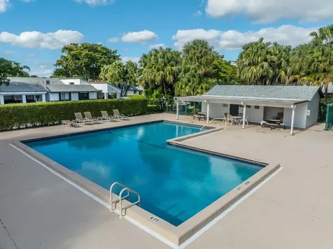 370 Fairway Circle Weston FL 33326