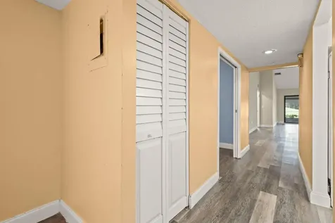 370 Fairway Circle Weston FL 33326