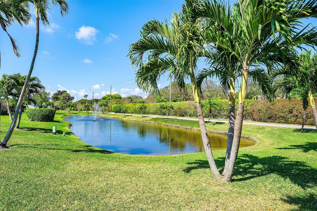 6191 S Petaluma Drive Boca Raton FL 33433