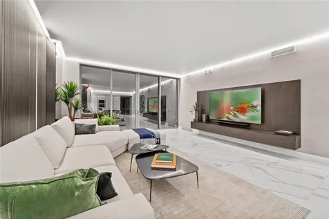 18975 Collins Avenue Sunny Isles Beach FL 33160