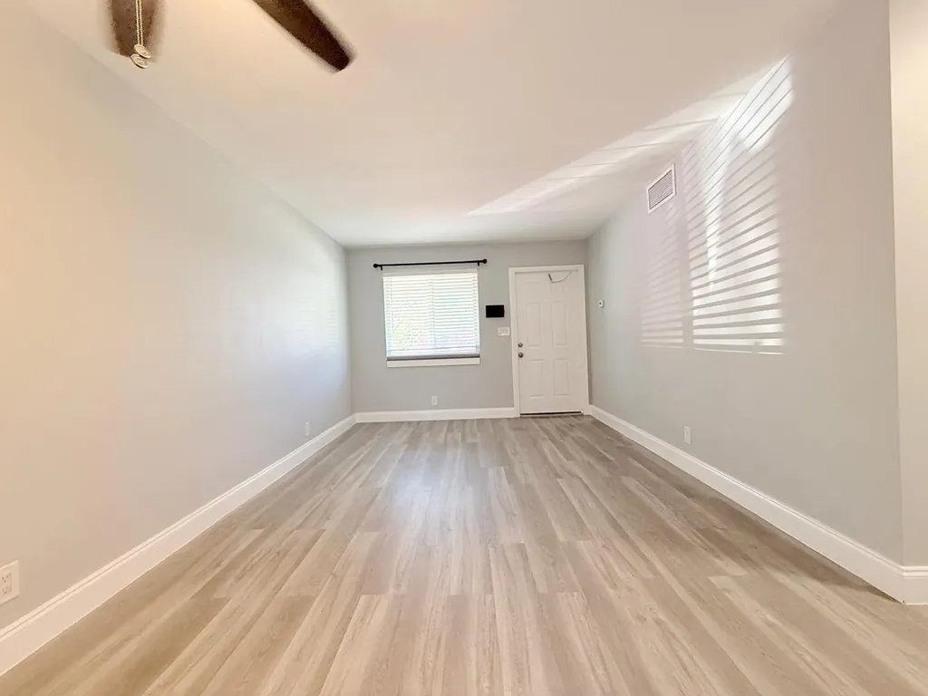 1702 NE 9th Street Fort Lauderdale FL 33304