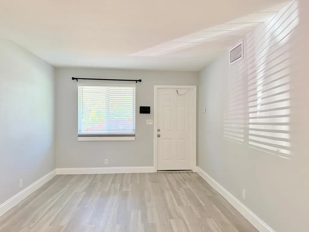 1702 NE 9th Street Fort Lauderdale FL 33304