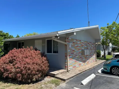 1702 NE 9th Street Fort Lauderdale FL 33304