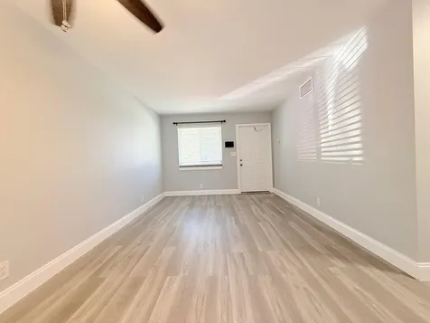 1702 NE 9th Street Fort Lauderdale FL 33304