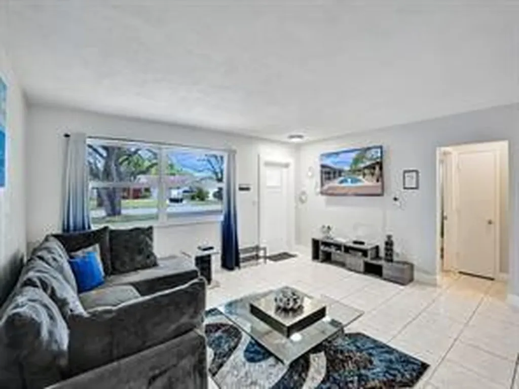 545 NW 46th Avenue Plantation FL 33317