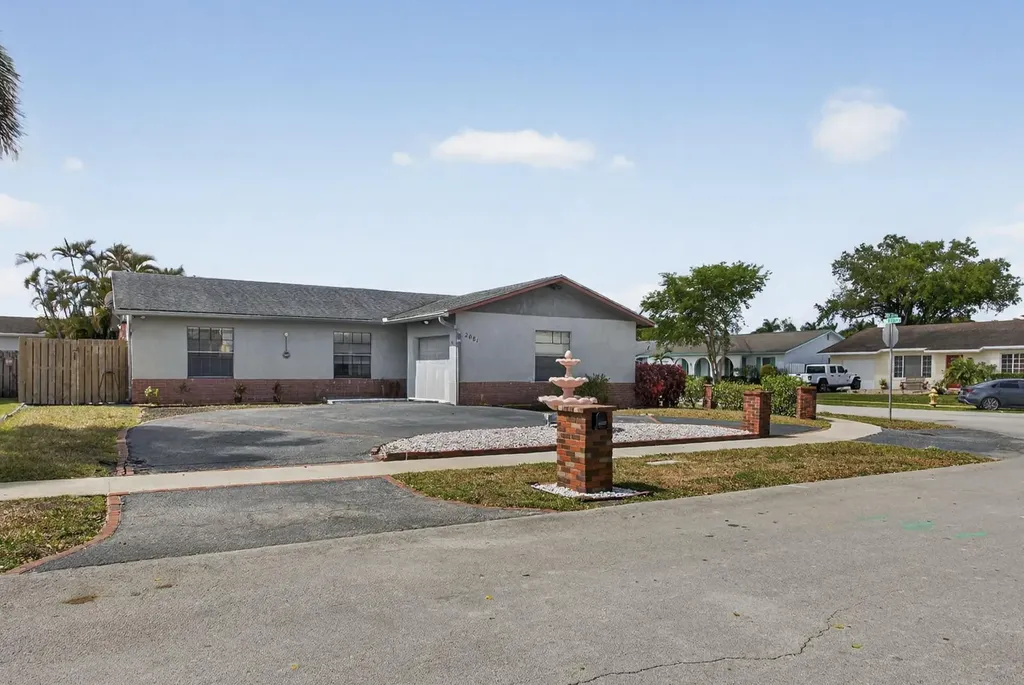 2081 NW 107th Terrace Sunrise FL 33322