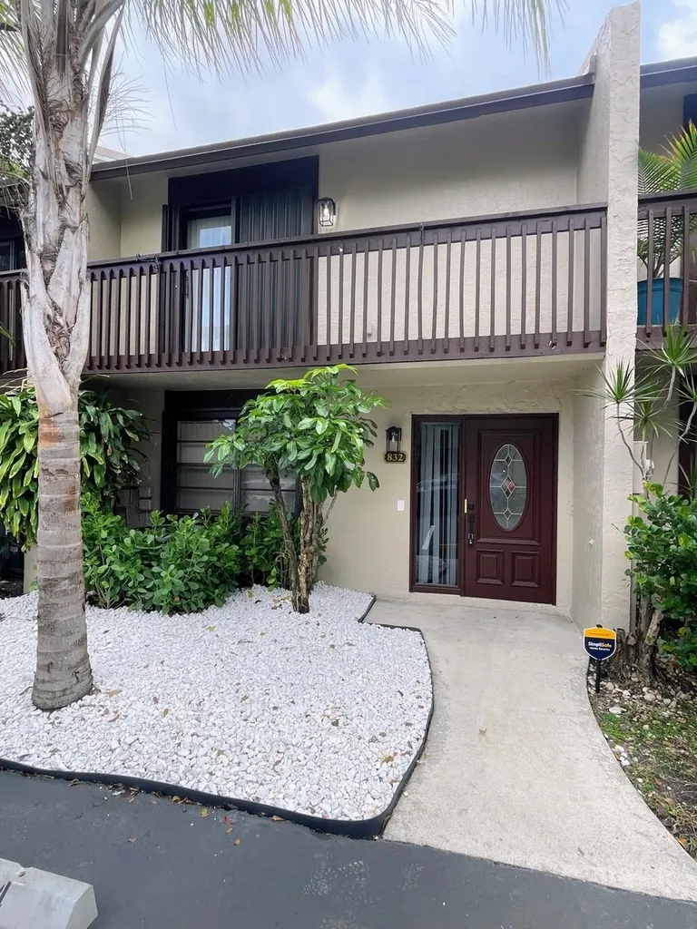 832 NW 47th Street Deerfield Beach FL 33064