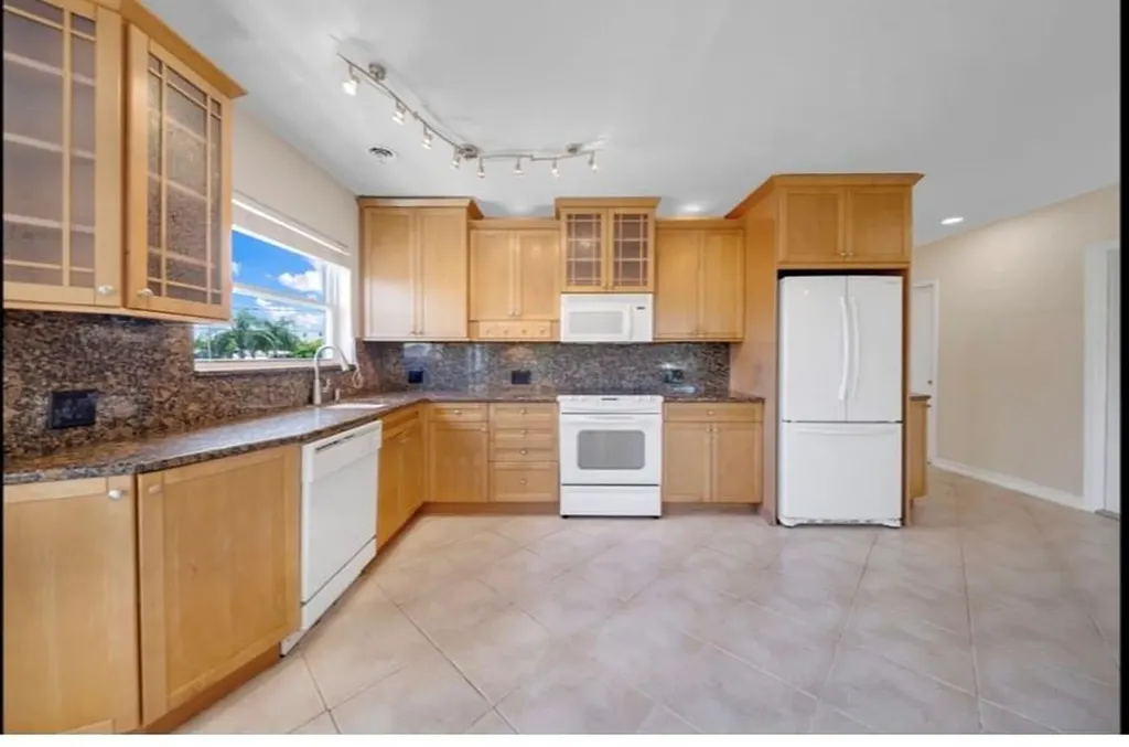 2591 NE 55 Court Fort Lauderdale FL 33308