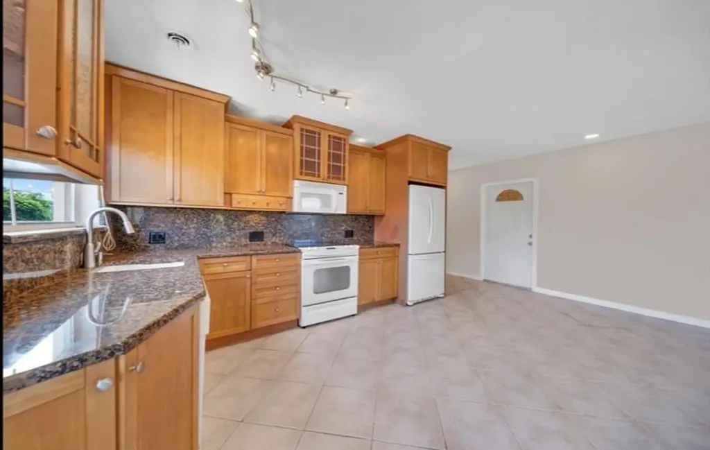 2591 NE 55 Court Fort Lauderdale FL 33308