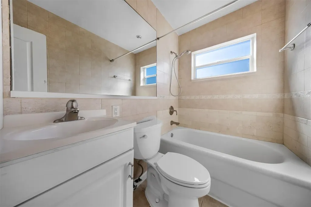 2591 NE 55 Court Fort Lauderdale FL 33308