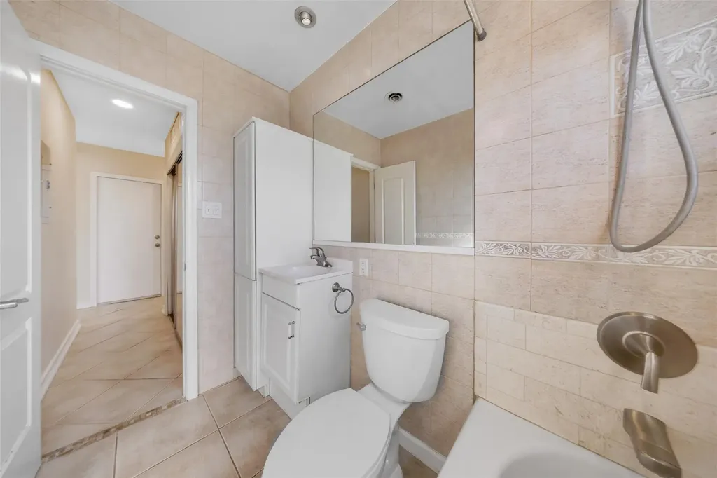 2591 NE 55 Court Fort Lauderdale FL 33308