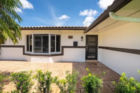 4215 Roosevelt Street Hollywood FL 33021