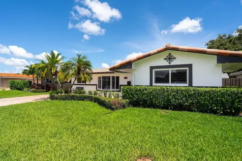 4215 Roosevelt Street Hollywood FL 33021