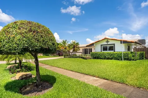 4215 Roosevelt Street Hollywood FL 33021