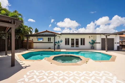 4215 Roosevelt Street Hollywood FL 33021