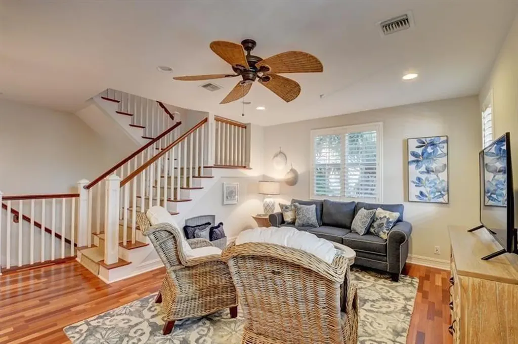 306 E Mallory Circle Delray Beach FL 33483
