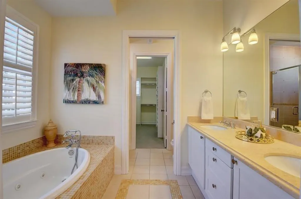 306 E Mallory Circle Delray Beach FL 33483