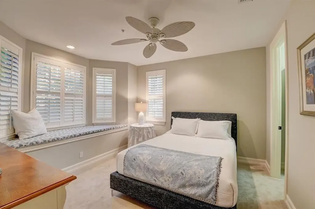 306 E Mallory Circle Delray Beach FL 33483