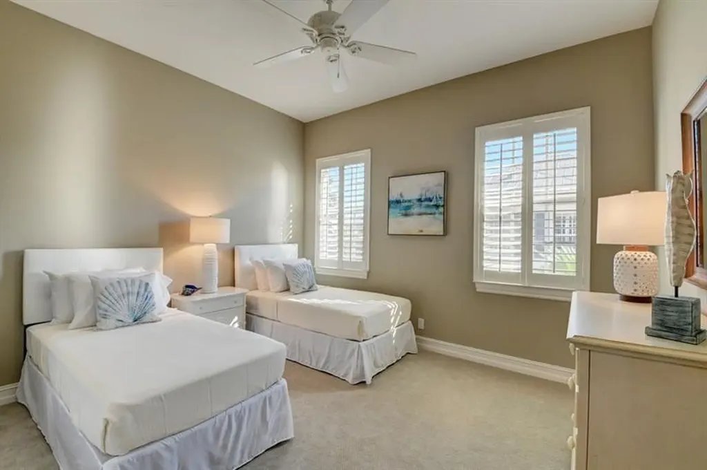 306 E Mallory Circle Delray Beach FL 33483