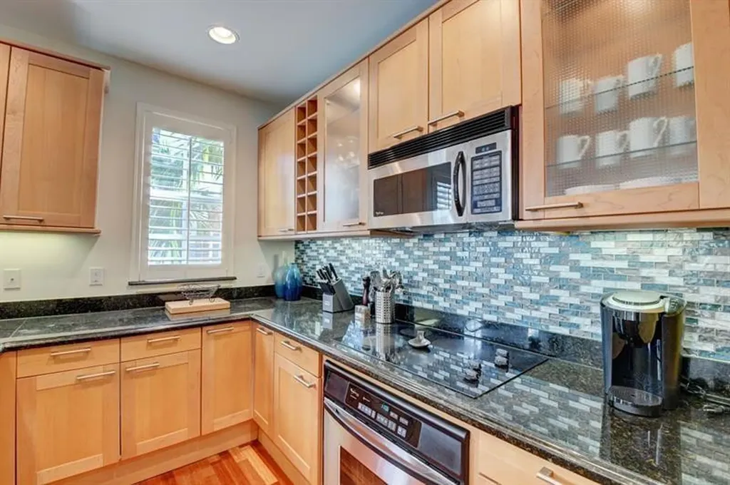 306 E Mallory Circle Delray Beach FL 33483