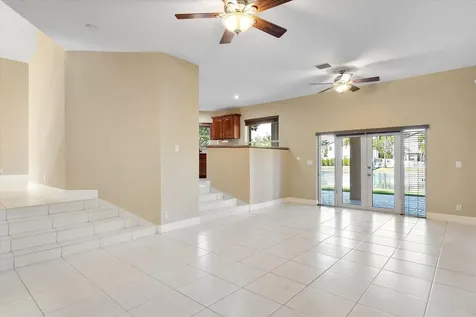 18435 NW 10th Street Pembroke Pines FL 33029