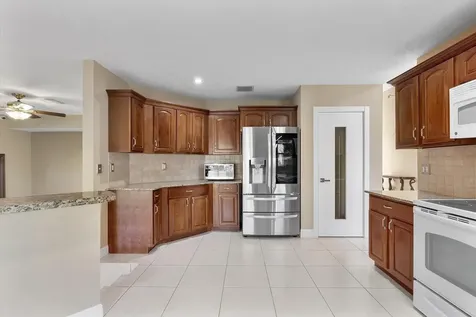 18435 NW 10th Street Pembroke Pines FL 33029