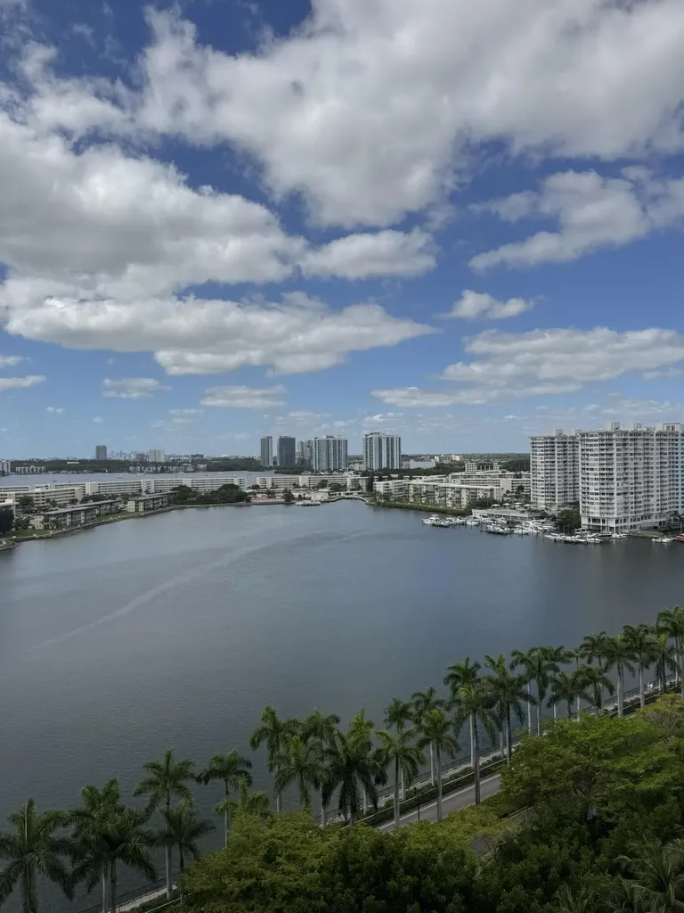 2851 NE 183rd Street Aventura FL 33160