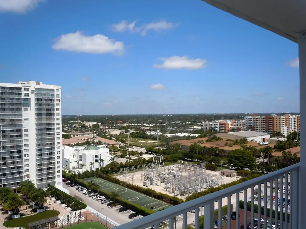 2851 NE 183rd Street Aventura FL 33160