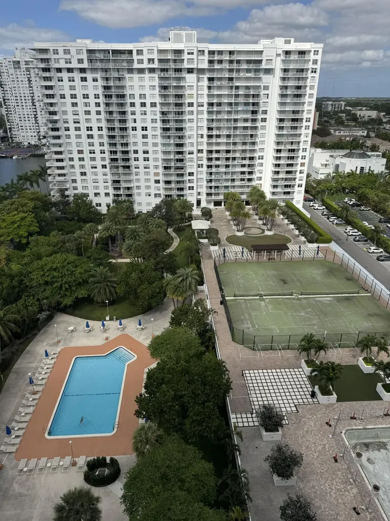 2851 NE 183rd Street Aventura FL 33160