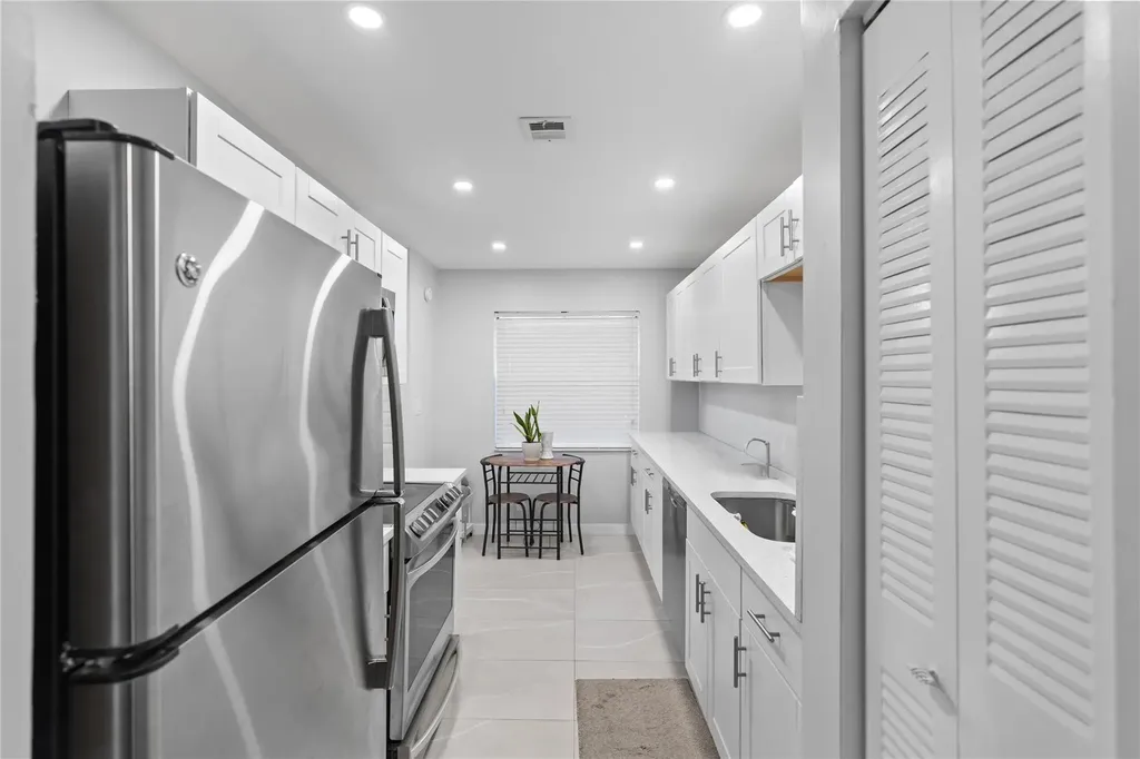 1335 NW 94th Way Coral Springs FL 33071