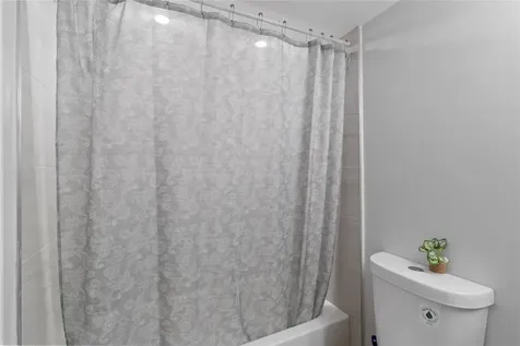 1335 NW 94th Way Coral Springs FL 33071