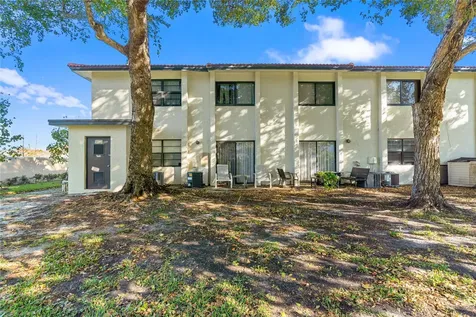 1335 NW 94th Way Coral Springs FL 33071