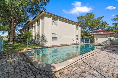1335 NW 94th Way Coral Springs FL 33071