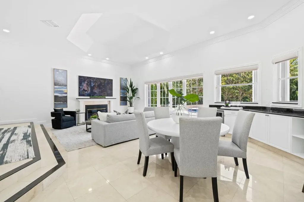8618 Sawpine Road Delray Beach FL 33446