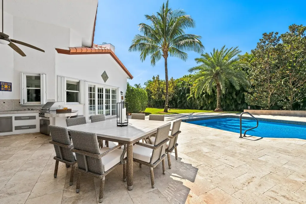 8618 Sawpine Road Delray Beach FL 33446