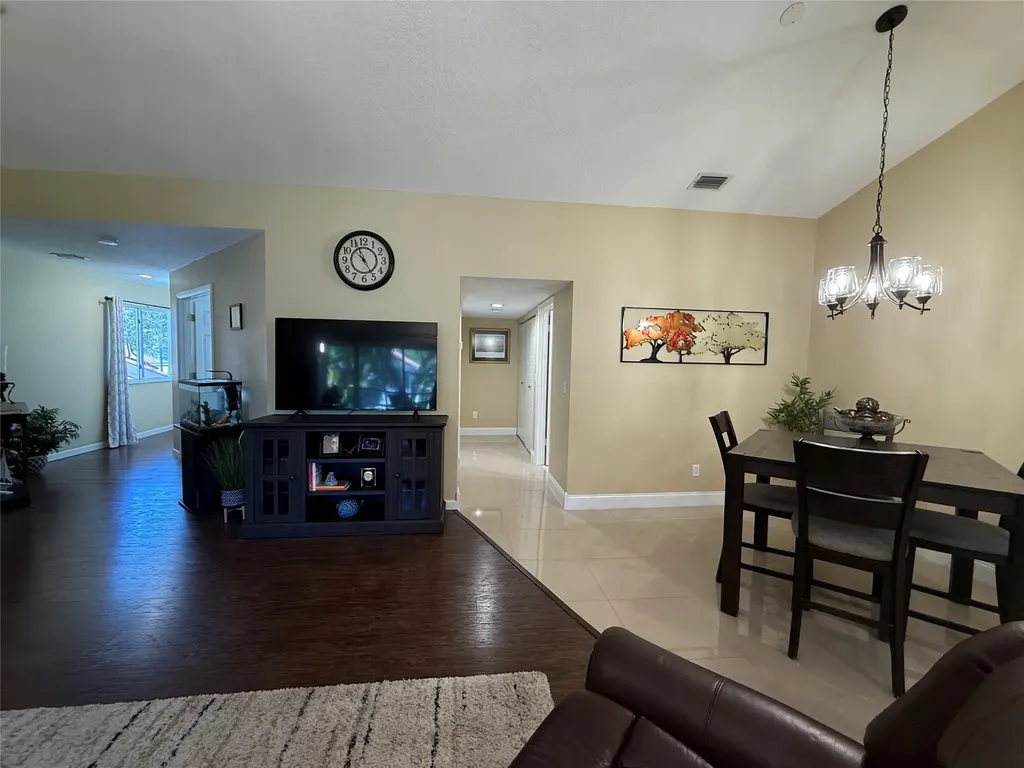 9237 9th Place Plantation FL 33324