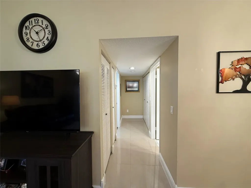 9237 9th Place Plantation FL 33324